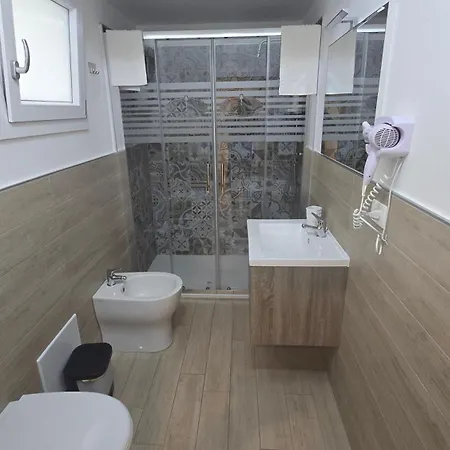 Centrale Suites 4*